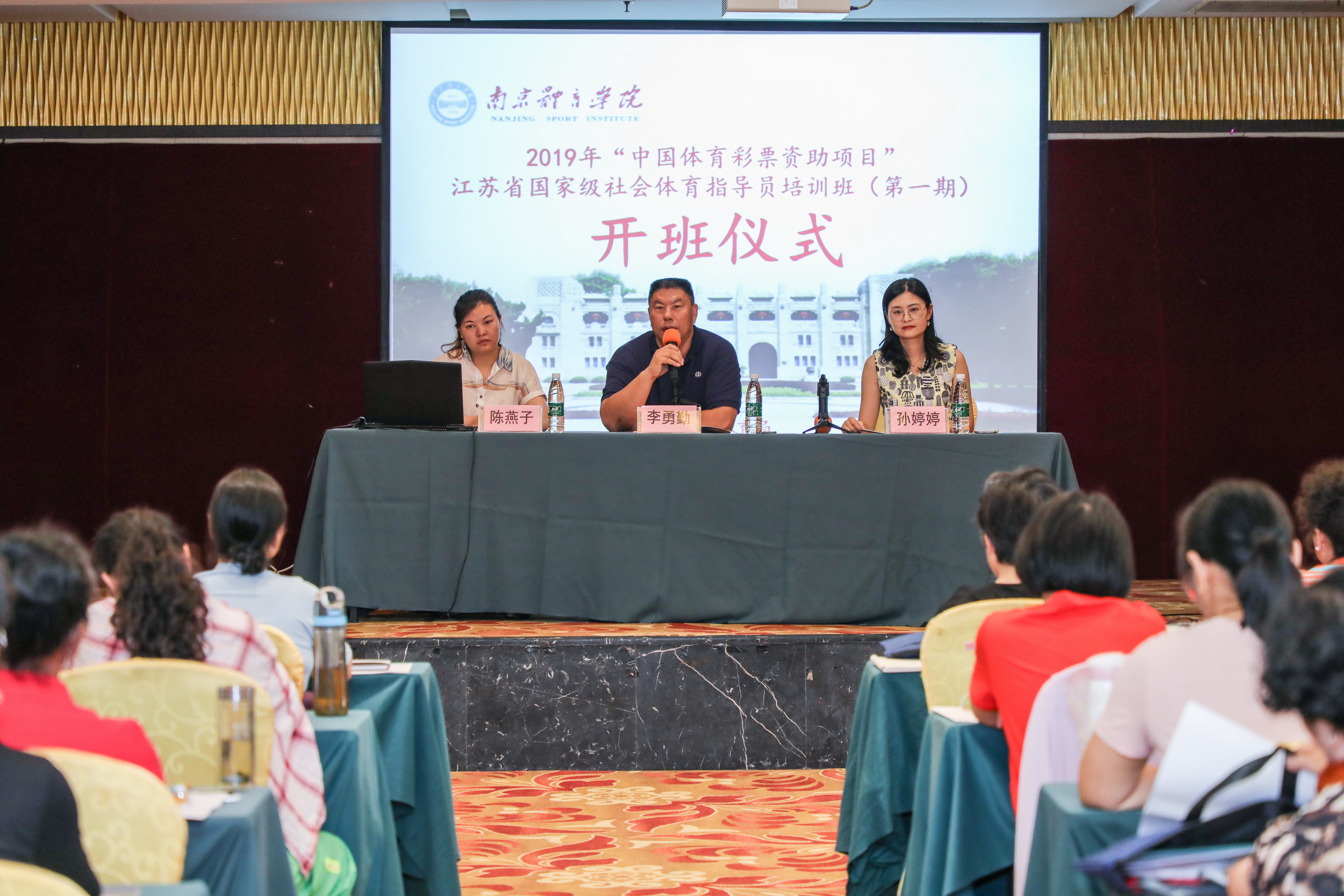 探秘华彩网大红门，传统与现代交织的数字娱乐新篇章华彩彩票网真品大红门3d预测