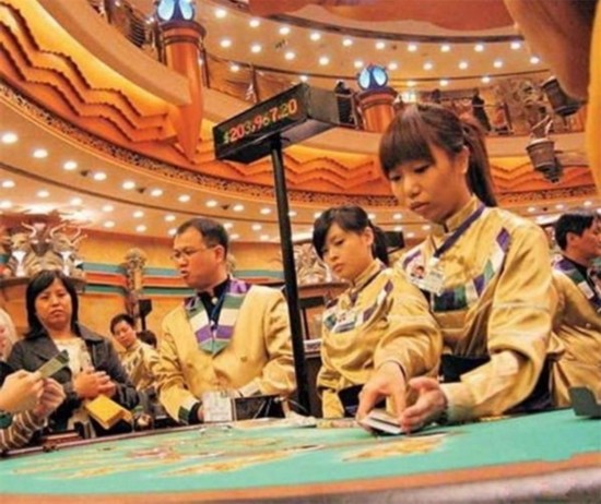 2048年，未来赌城澳门的新篇章—探索管家婆三肖的神秘魅力与科技融合之路（虚构）澳门管家婆资枓大全2020